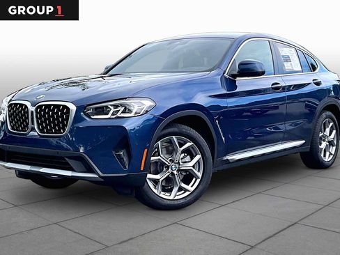 Used 2025 BMW X4 xDrive30i AWD/4WD image 1