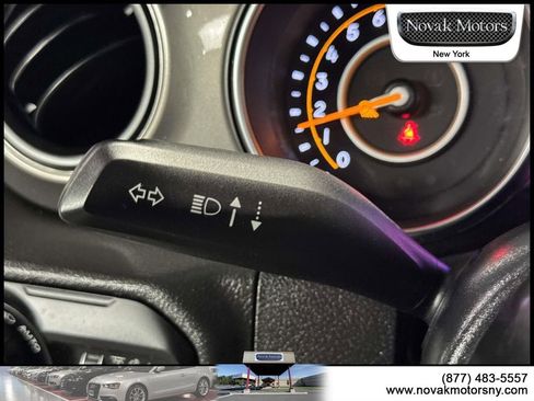 Used 2022 Jeep Gladiator Sport image 18