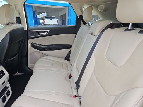 Used 2019 Ford Edge Titanium w/ Equipment Group 301A FWD image 13