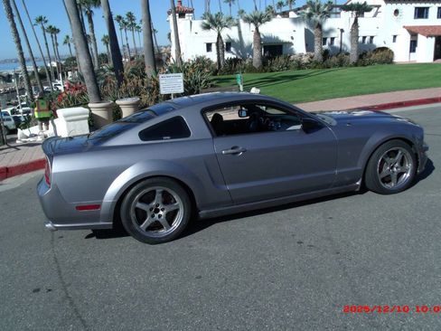 Used 2007 Ford Mustang GT image 3