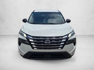 Used 2024 Nissan Rogue S FWD video 2