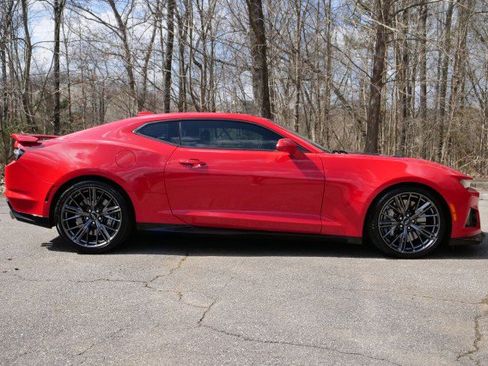 Used 2022 Chevrolet Camaro ZL1 image 34