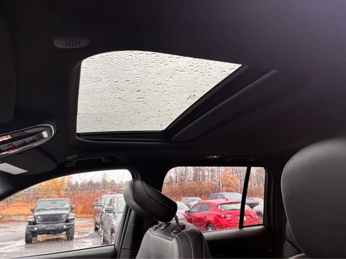 New 2025 Jeep Grand Cherokee Laredo image 26