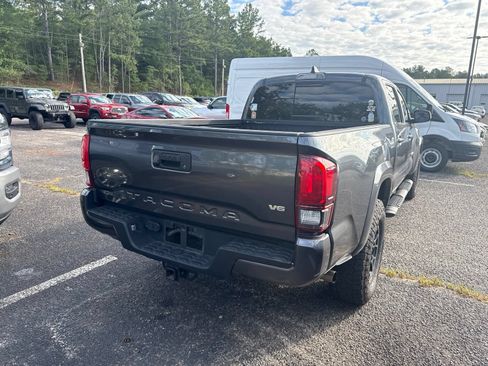 Used 2022 Toyota Tacoma SR5 w/ Technology Package RWD image 7