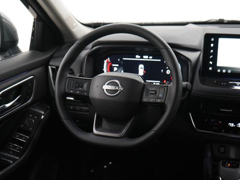 Used 2026 Nissan Rogue Platinum w/ Platinum Premium Package AWD/4WD image 14