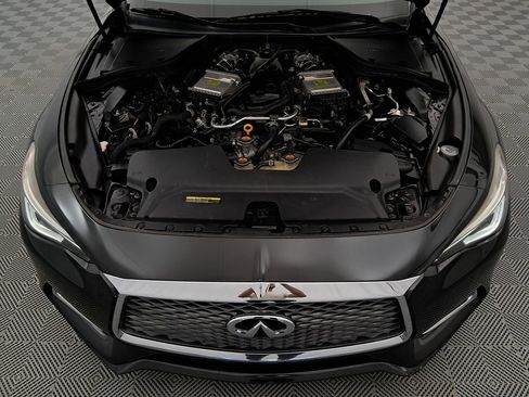 Used 2018 INFINITI Q60 Red Sport 400 image 28