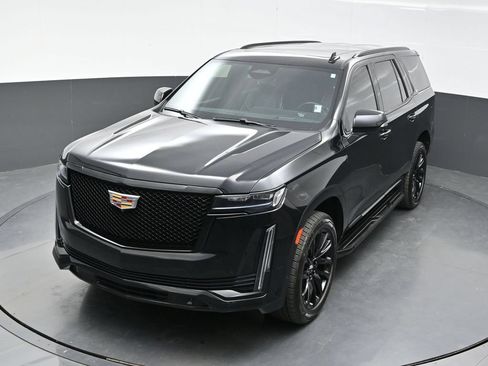 Certified 2022 Cadillac Escalade Sport w/ Touring Package AWD/4WD image 34