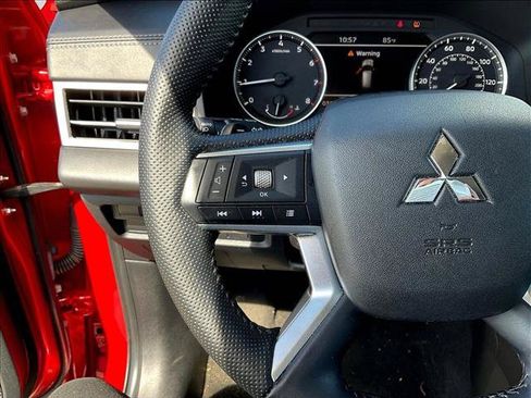 Used 2022 Mitsubishi Outlander SE FWD image 19