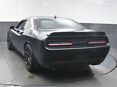Used 2016 Dodge Challenger R/T Scat Pack image 6