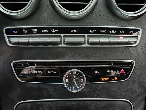 Used 2015 Mercedes-Benz C 300 4MATIC Sedan image 19