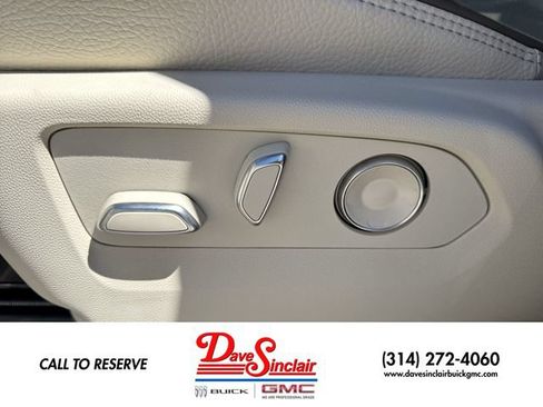 New 2026 GMC Yukon Denali w/ Denali Reserve Package AWD/4WD image 12