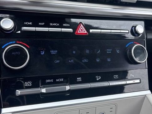 Used 2024 Hyundai Santa Fe SEL AWD/4WD image 19