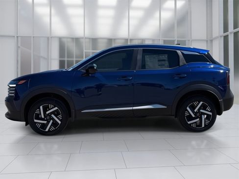 New 2026 Nissan Kicks SV image 2
