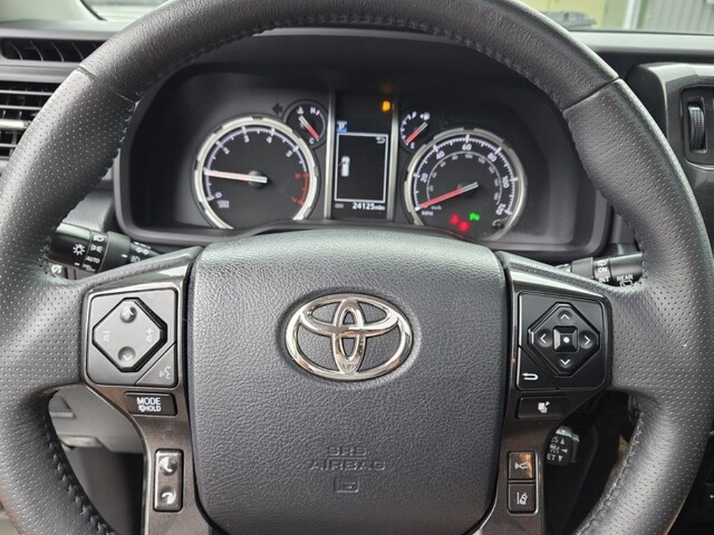 Used 2021 Toyota 4Runner Nightshade AWD/4WD image 26