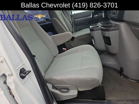 Used 2011 Ford E-350 and Econoline 350 XLT RWD image 26
