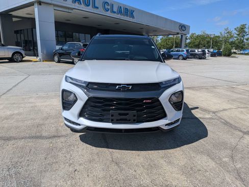 Used 2022 Chevrolet TrailBlazer RS w/ Sun and Liftgate Package FWD image 9