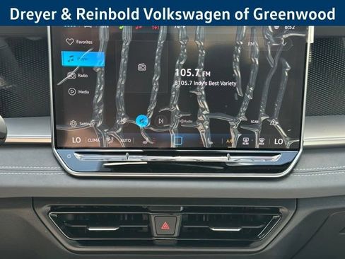 New 2026 Volkswagen Tiguan SE R-Line AWD/4WD image 17