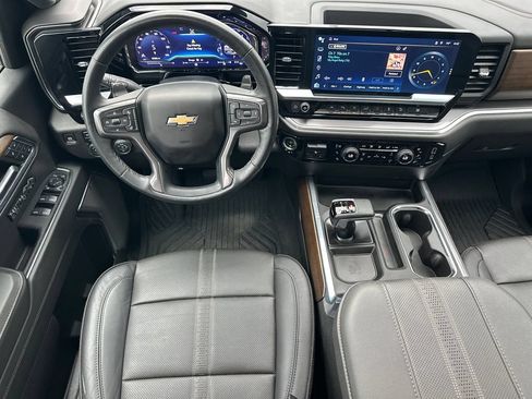 Used 2024 Chevrolet Silverado 1500 High Country w/ Technology Package AWD/4WD image 24