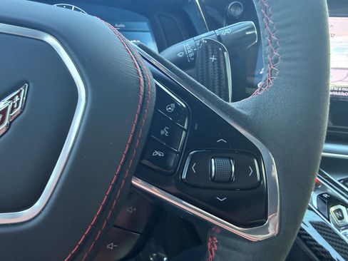 Used 2025 Chevrolet Corvette Z06 RWD image 29