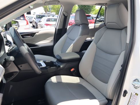 Used 2025 Toyota RAV4 XLE Premium w/ Weather Package FWD image 32