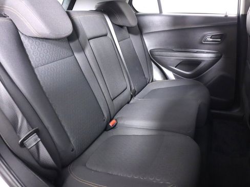 Used 2020 Chevrolet Trax LS w/ Tint and Cruise Package FWD image 31