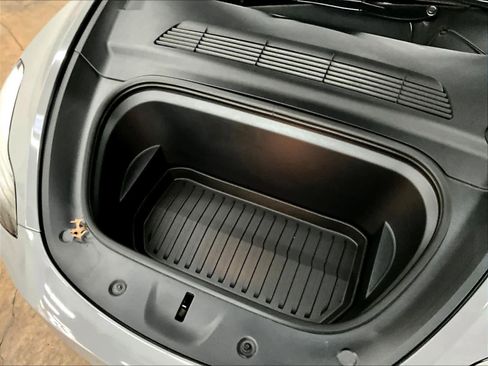 Used 2023 Tesla Model Y Performance image 33