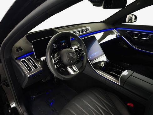 Used 2025 Mercedes-Benz S 63 AMG S image 9