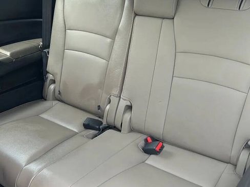 Used 2016 Honda Pilot Touring image 15