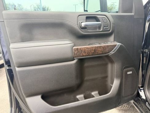 Used 2022 GMC Sierra 2500 Denali w/ Denali Ultimate Package image 10