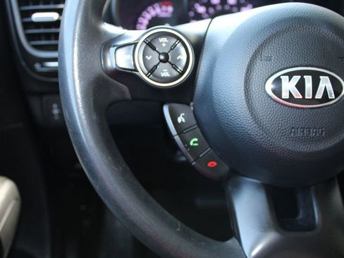 Used 2019 Kia Soul + image 34
