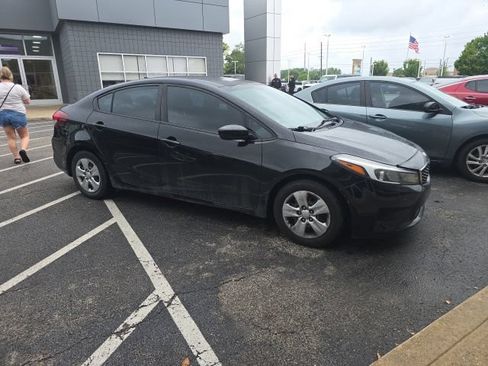 Used 2017 Kia Forte LX w/ LX Popular Package FWD image 2
