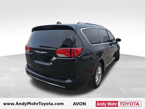 Used 2018 Chrysler Pacifica Touring-L Plus image 6