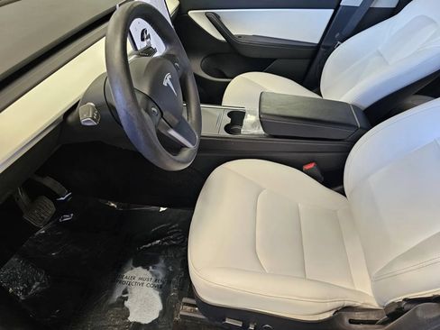 Used 2021 Tesla Model Y Long Range AWD/4WD image 14