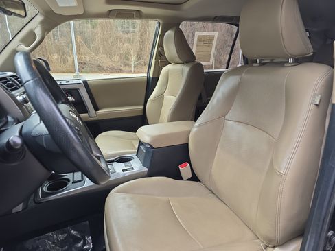 Used 2017 Toyota 4Runner Limited image 17