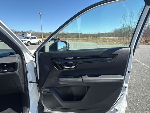 Used 2025 Honda CR-V Sport Touring image 18