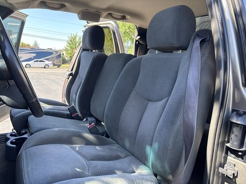 Used 2003 Chevrolet Silverado 2500 LS w/ Skid Plate Package AWD/4WD image 24
