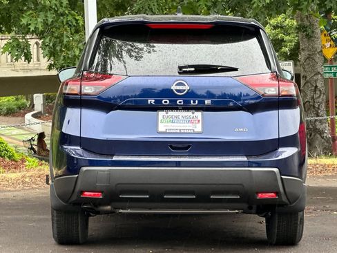 New 2026 Nissan Rogue SV AWD/4WD image 7
