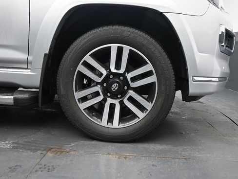 Used 2019 Toyota 4Runner Limited image 11