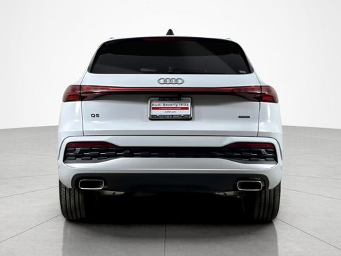 Used 2025 Audi Q5 Premium w/ Convenience Package AWD/4WD image 4