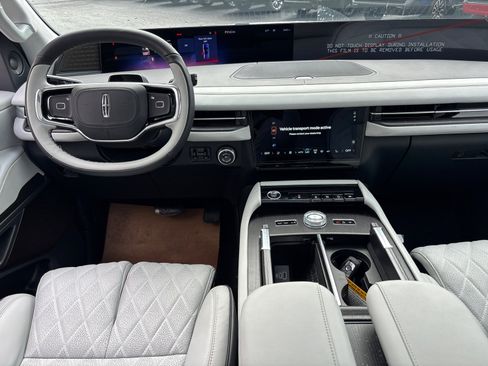 New 2026 Lincoln Navigator Black Label AWD/4WD image 28