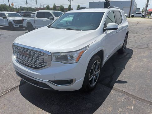 Used 2018 GMC Acadia Denali w/ Technology Package AWD/4WD image 5
