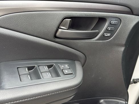 Used 2023 Honda Passport EX-L image 11