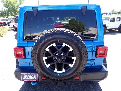 Used 2024 Jeep Wrangler Unlimited Rubicon 4xe w/ Convenience Group AWD/4WD image 3