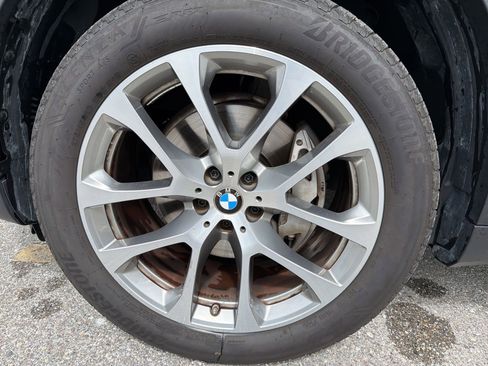 Certified 2024 BMW X5 sDrive40i w/ Premium Package RWD image 8