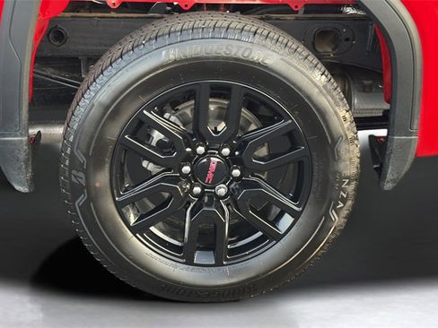 Used 2024 GMC Sierra 1500 Elevation image 24
