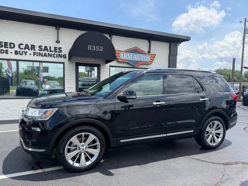 Used 2018 Ford Explorer Limited FWD image 2
