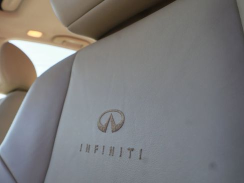 Used 2011 INFINITI G37 Journey w/ Premium Pkg image 39