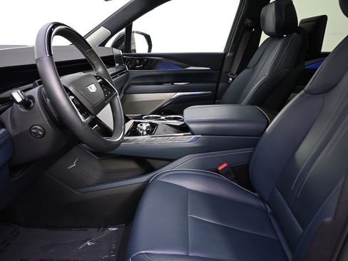 New 2025 Cadillac Escalade IQ Luxury 2 image 13