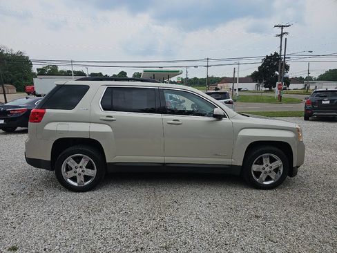 Used 2013 GMC Terrain SLE w/ Chrome and Technology Package image 6