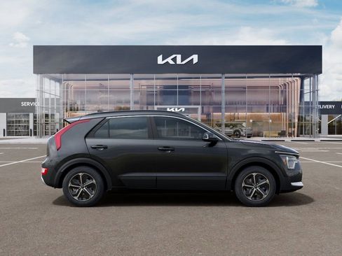 New 2026 Kia Niro EX FWD image 7